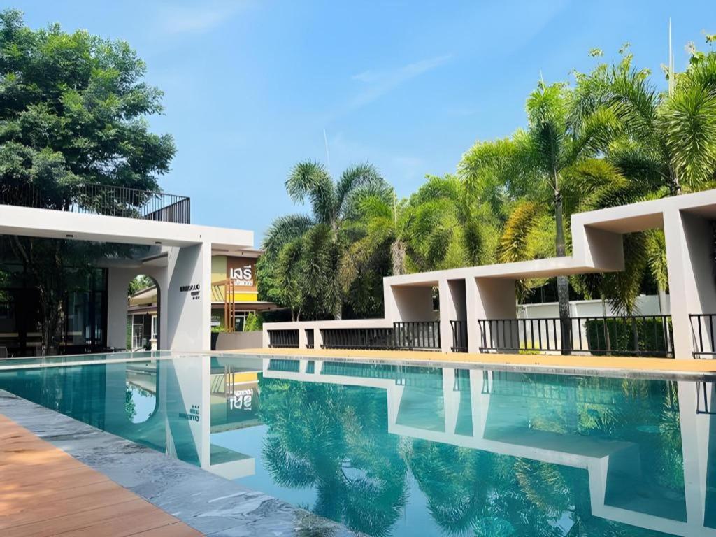 Seree Grand Resort Hat Yai Exterior photo